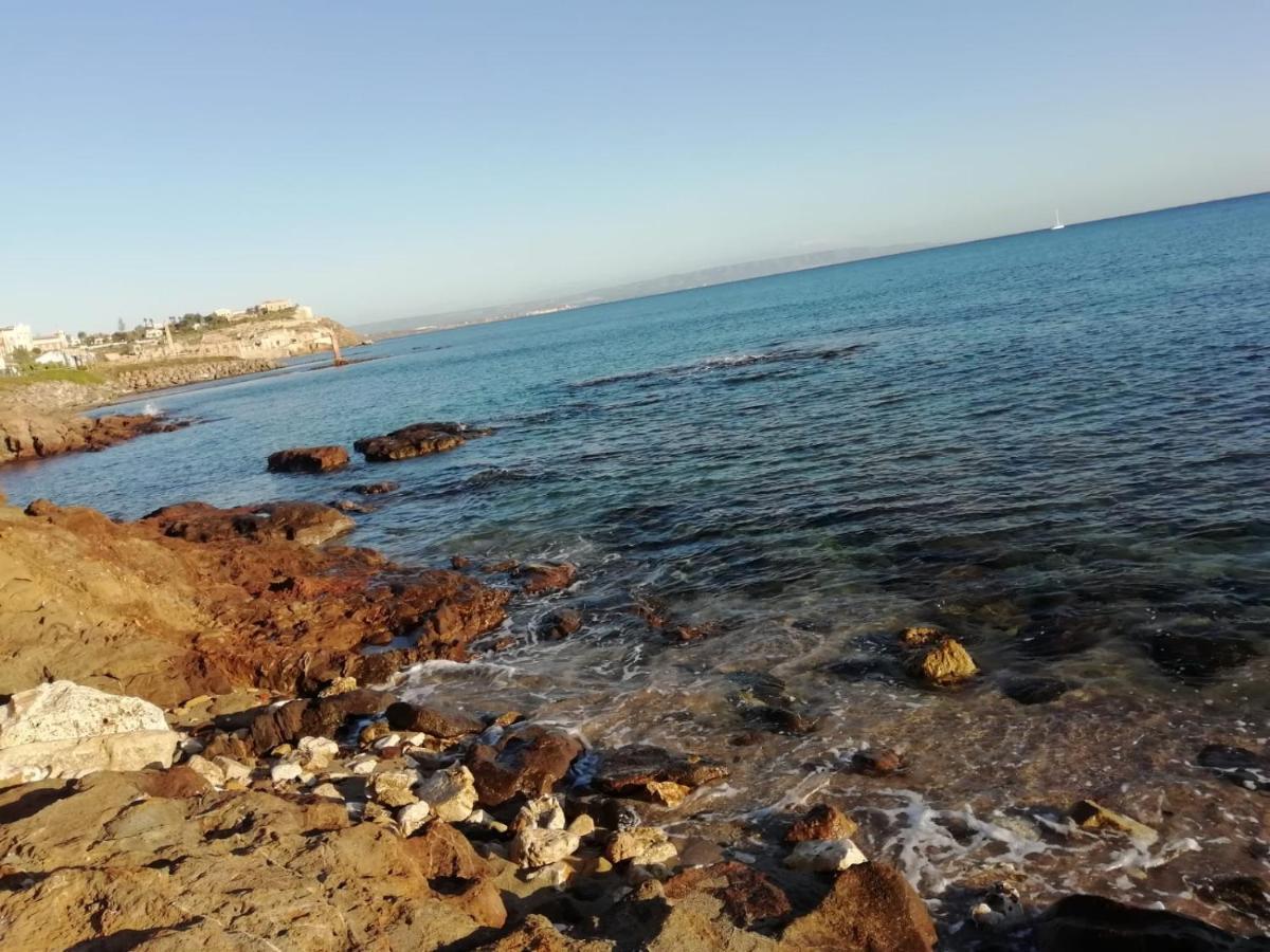 La Trinacria Di Capo Passero Portopalo Di Capo Passero Buitenkant foto