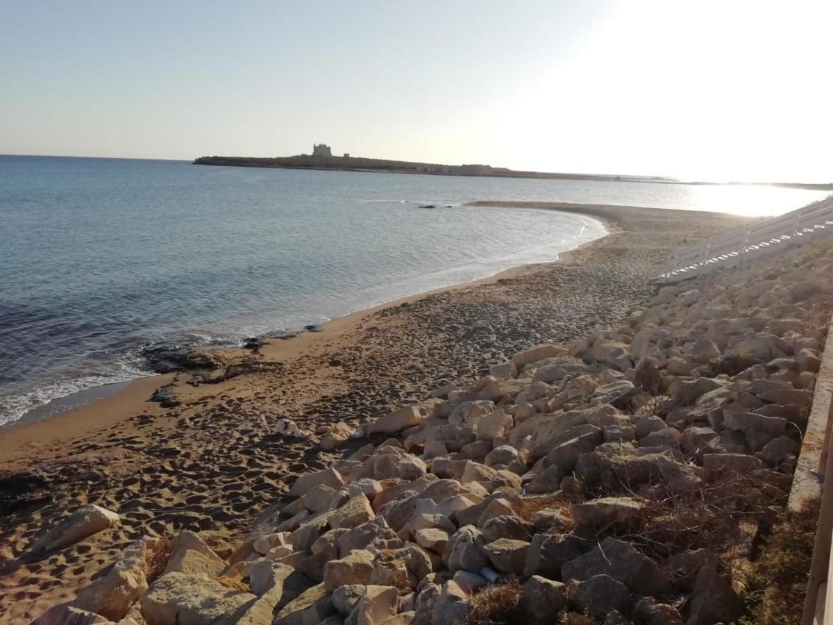 La Trinacria Di Capo Passero Portopalo Di Capo Passero Buitenkant foto